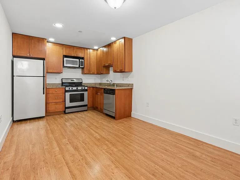 55 Manchester St #6 — Photo 5