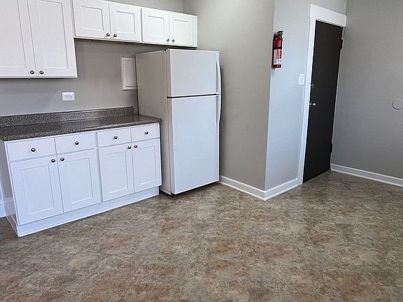 3rd image of 310-314 N Pine Ave #314-2B