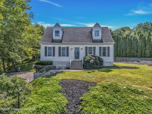 85 Valley View Dr, Mountain Top, PA 18707