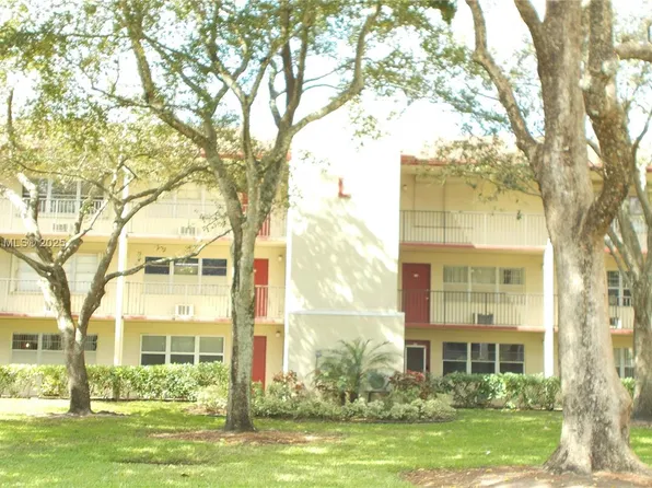 200 SW 132nd Way APT 109L, Pembroke Pines, FL 33027