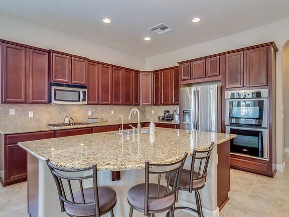 Large kitchen island/bar