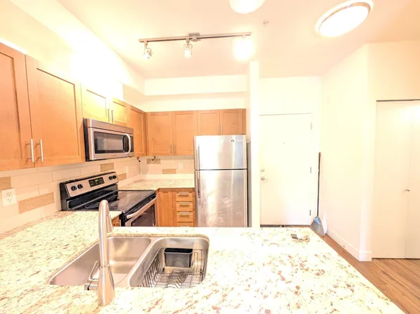 13468 King George Blvd #1XX, Surrey, BC V3T 0H5