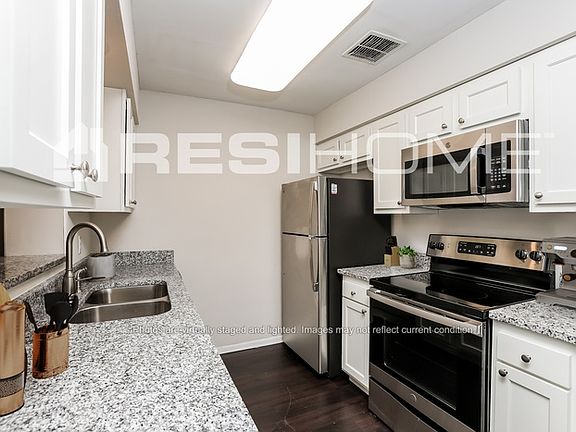 2nd image of 1407 Sunridge Rd
