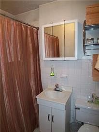 5th image of 1020 3rd Ave APT B4