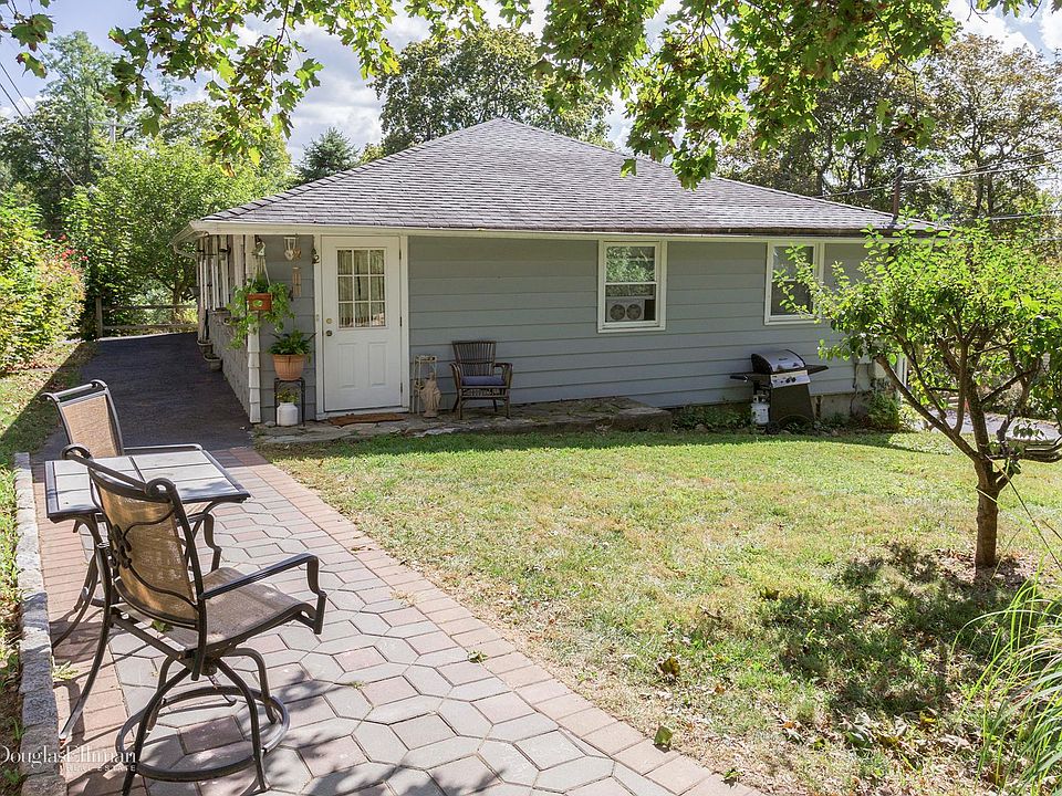 1st image of 2 Orchard Dr