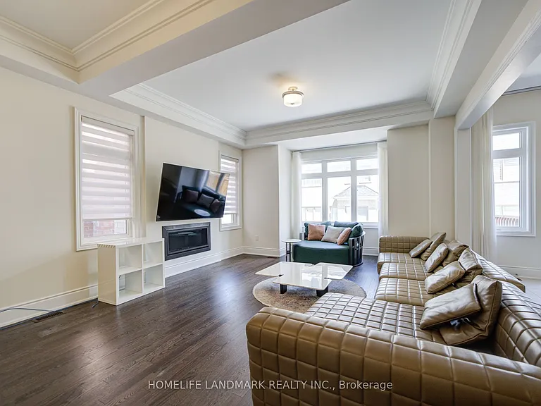 35 Red Giant St #MAIN 2ND FLOOR — Photo 12