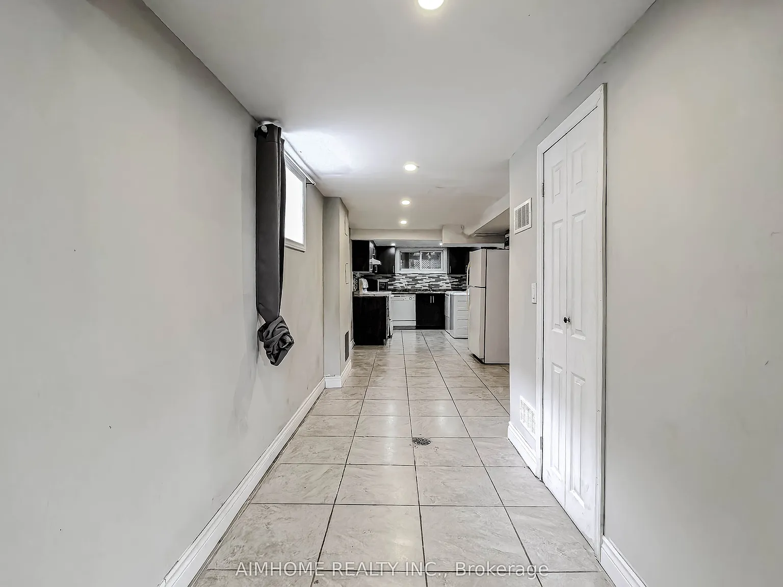 2 bed, $1,900 — Photo 3
