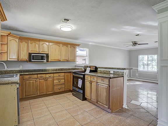 5th image of 311 Casa Grande Dr