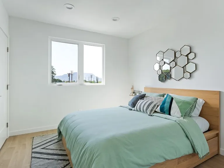 5631 Whitnall Hwy #1/2 — Photo 11