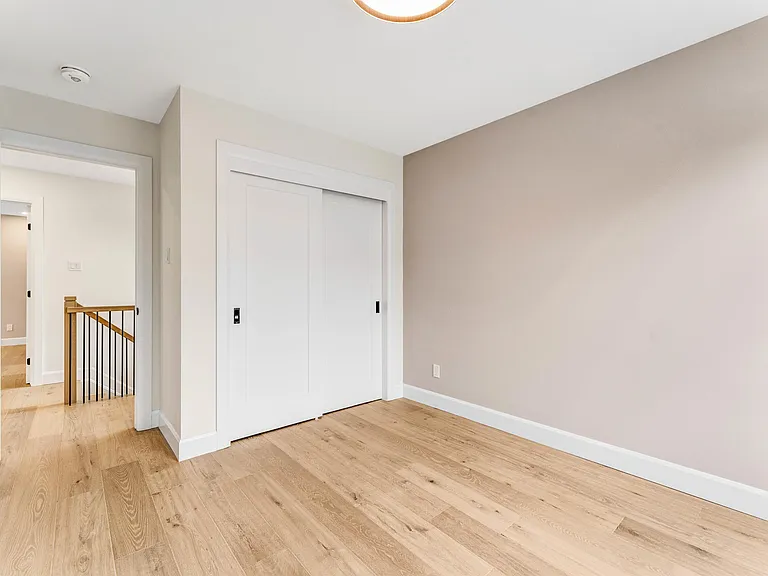 847 Woodroffe Ave #A — Photo 13