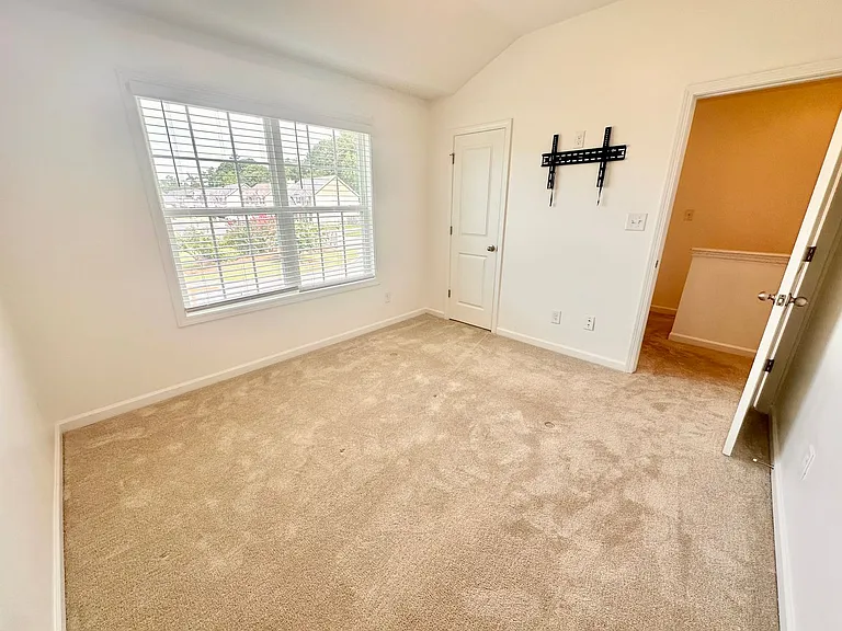 209 Adirondac Way — Photo 16