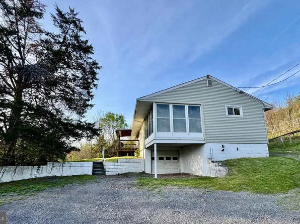 11070 Creekside Dr, Huntingdon, PA 16652