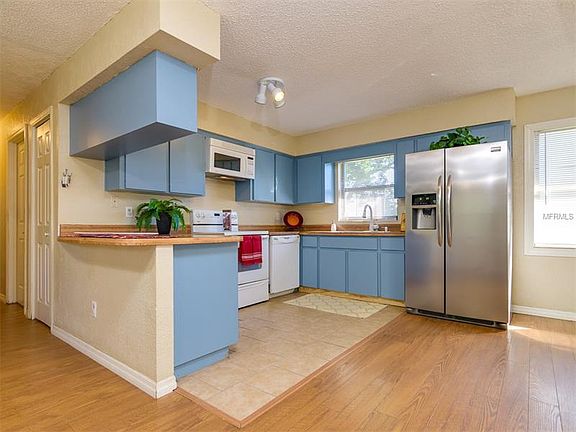 4th image of 2607 Manatee Harbor Dr