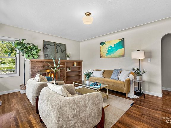 2nd image of 801 S 18th Ave
