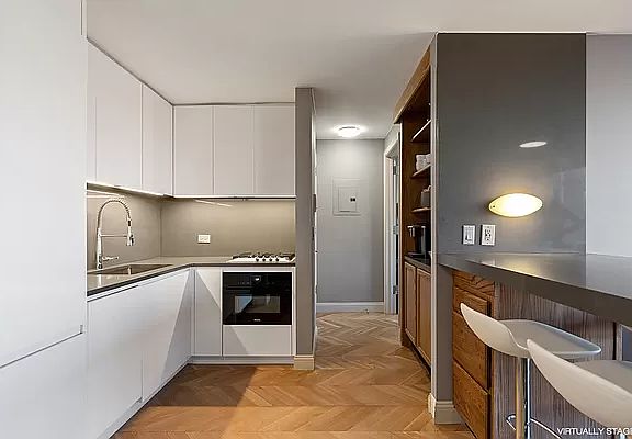 2nd image of 353 E 72nd St APT 16D