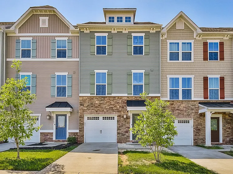 10711 Hinton Way — Photo 2