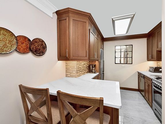 2nd image of 145 E 15th St APT 14N