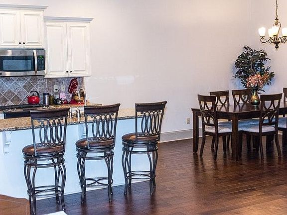 3rd image of 109 Ironside Dr