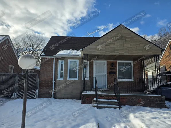 8451 Warwick St, Detroit, MI 48228