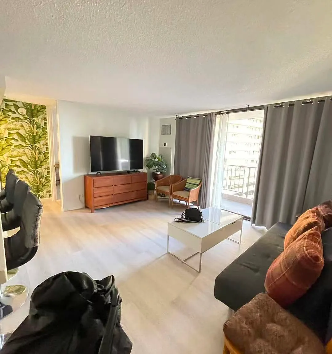 1 bed, 564 sqft, $2,300 — Photo 2