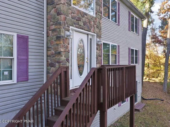 2777 Pocono Cir, Bartonsville, PA 18321