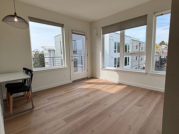 4th image of 4751 21st Ave NE #0