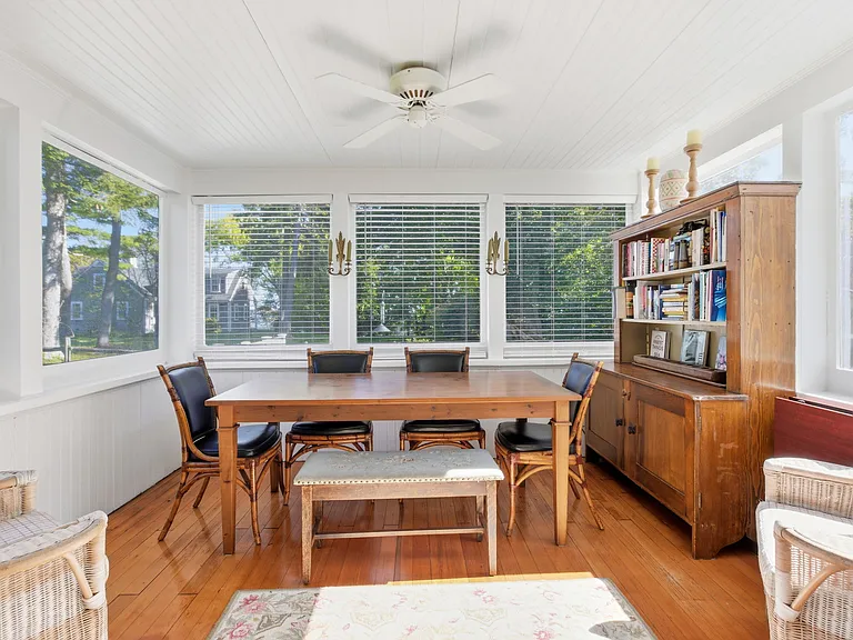 11 Friendship Ln — Photo 6