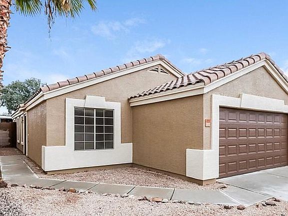 2nd image of 111 S Parkwood Cir #1