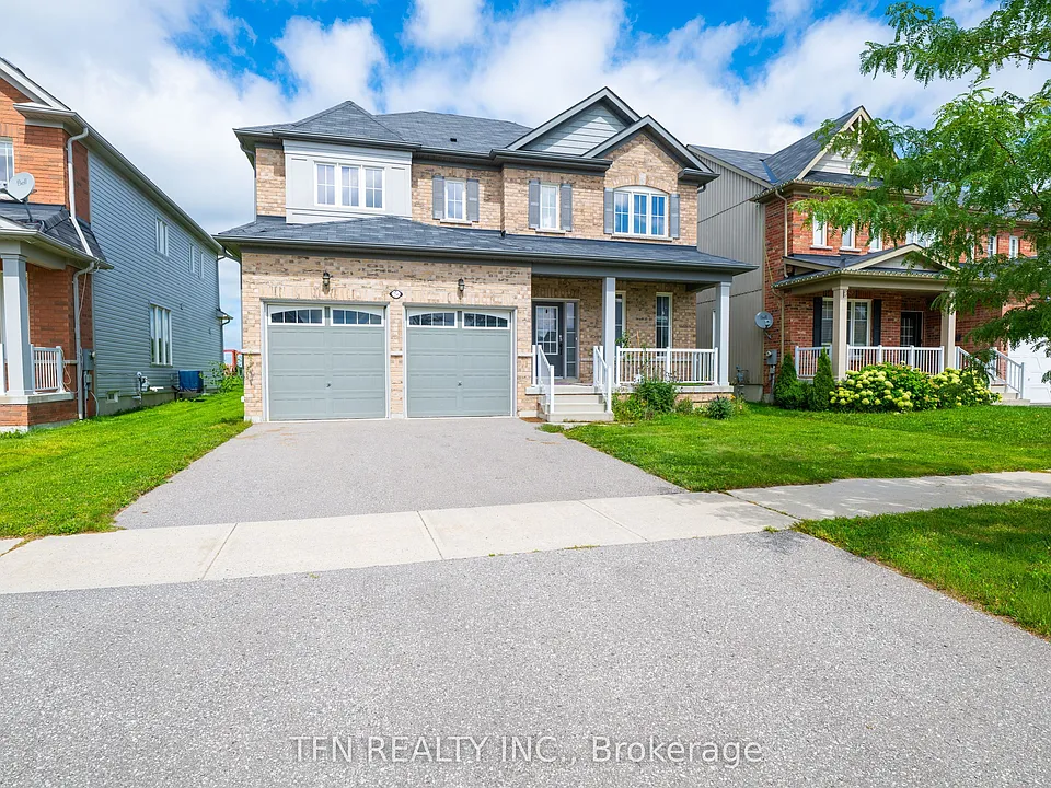 24 Don Hadden Cres