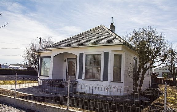 2nd image of 201 Morgan St