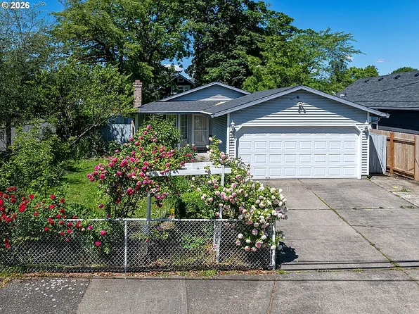 9707 SE Reedway St, Portland, OR 97266