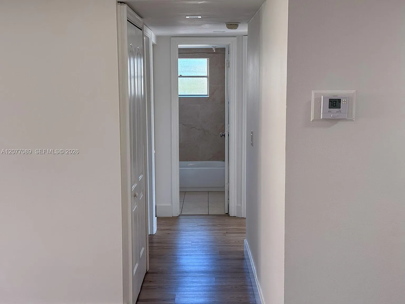 Rosewood Condo — Photo 3