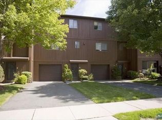12 Penney Ct, Hawthorne, NJ 07506