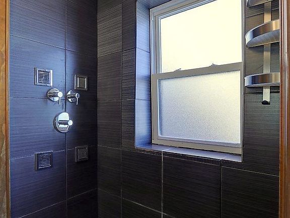5th image of 4804 Jefferson St #501/502