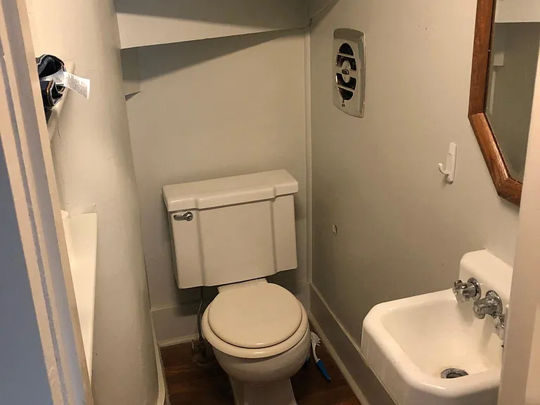Micro bath downstairs