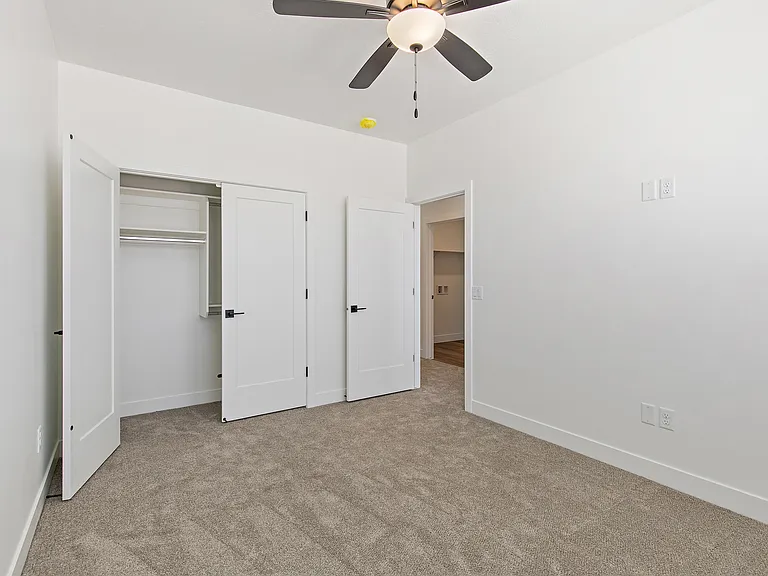 1082 W Albertine Ln #117 — Photo 29