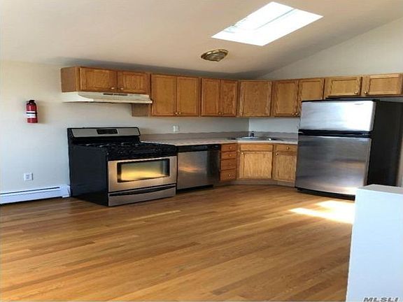 3rd image of 8814 251st St