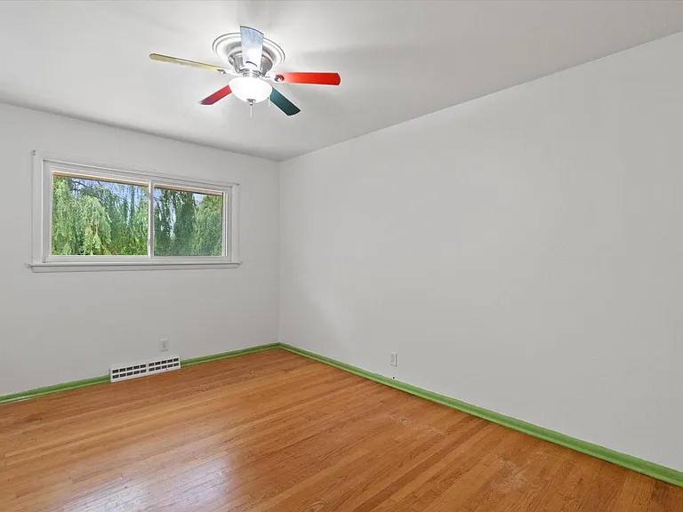 9041 N Rexleigh Dr — Photo 15