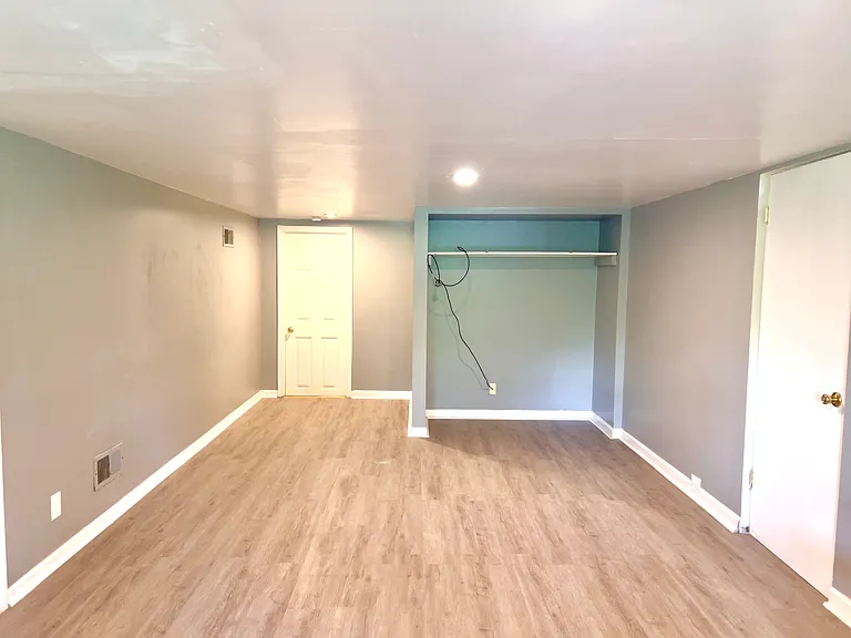 410 N Elizabeth Ave — Photo 22