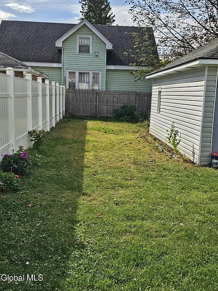 5th image of 2606 Campbell Ave Avenue