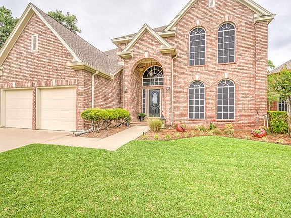 2nd image of 2580 Woodside Dr