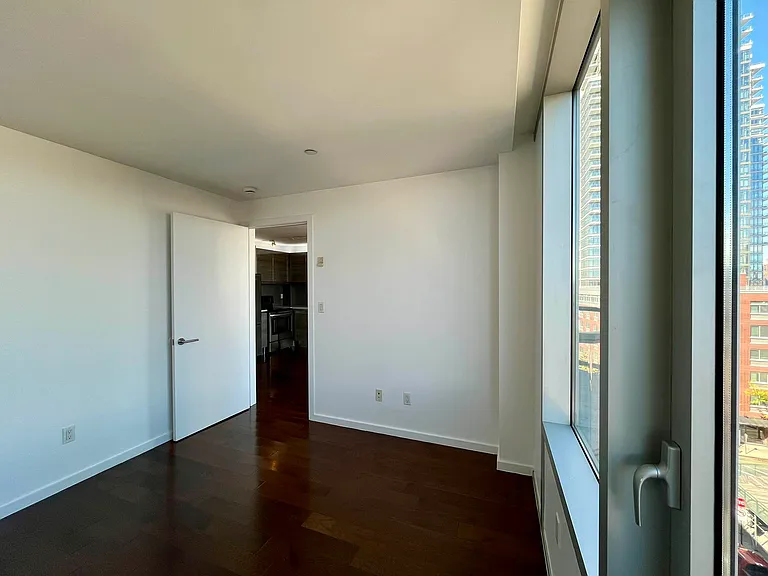 40 N 4th St #5X — Photo 8
