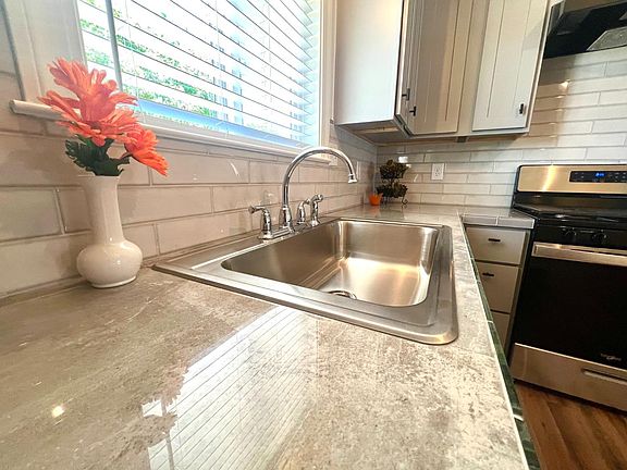 4th image of 55 E Lorena Ave