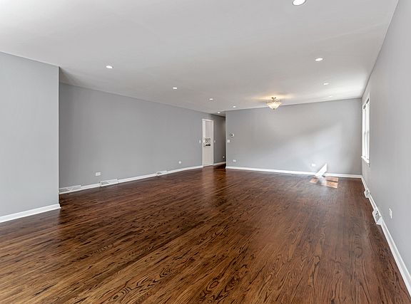 5th image of 9805 N Grace Ave