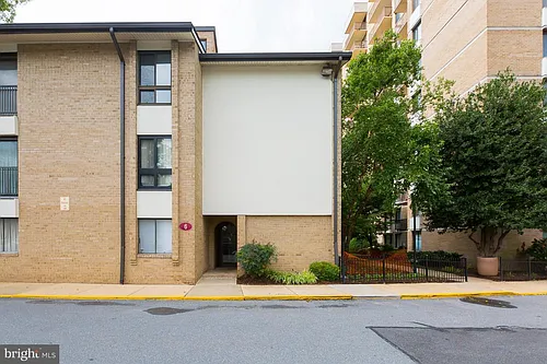 6 Monroe St #302 Photo 1
