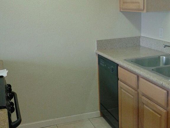 4th image of 4960 Lantana Dr APT 10