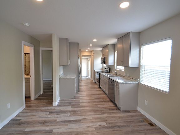 4th image of 3019 W Uintah St