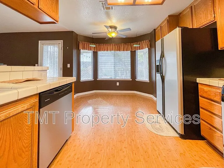 8166 Morgan Hill Way — Photo 10