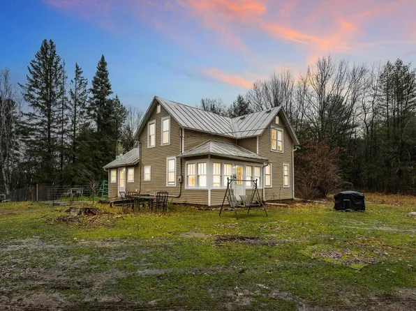 E1798 NORTH LAKE ROAD, Iola, WI 54945