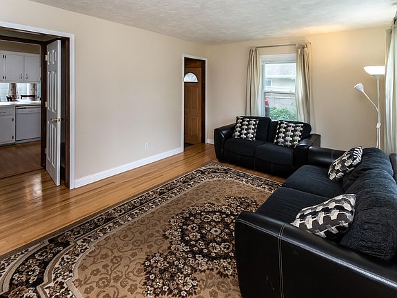 5th image of 2202 Nortonia Ave